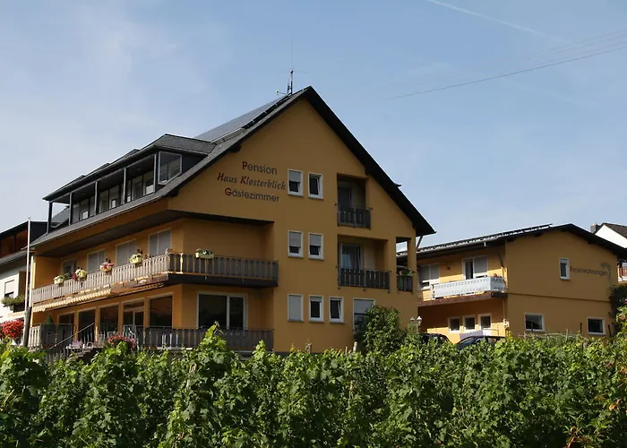 בית אירוח Haus Klosterblick Kröv