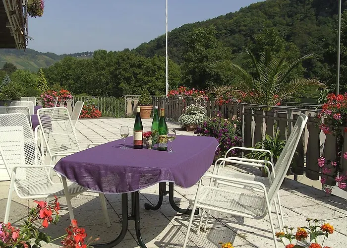 בית אירוח Haus Klosterblick Kröv